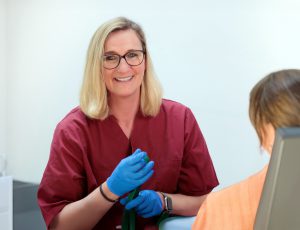 Frau Resing Krankenschwester